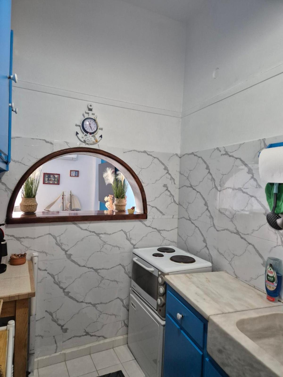 Captain'S Home Loutraki Exterior foto